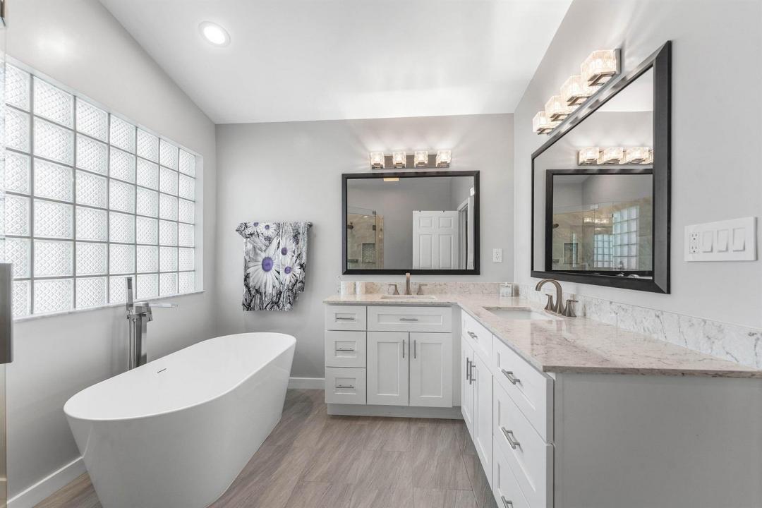 12372 SW 1st Street, Coral Springs, Florida 33071, USA