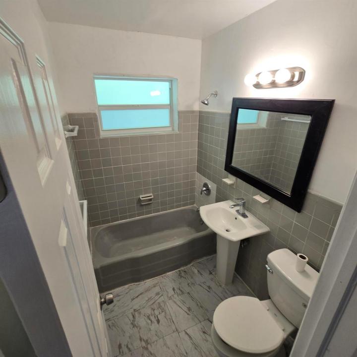 830 SW 14th Street 2, Pompano Beach, Florida 33060, USA