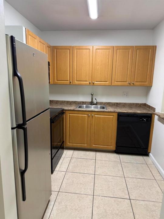 255 S Cypress Road 339, Pompano Beach, Florida 33060, USA