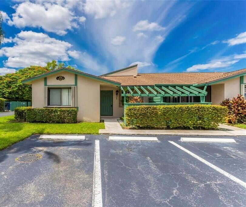 454 Lakeview Drive 1, Weston, Floride 33326, États-Unis