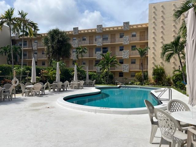 2145 Pierce Street 101, Hollywood, Florida 33020, USA