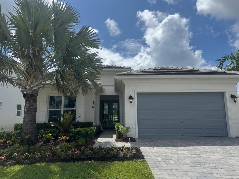 126 SE Calmo Circle, Port St. Lucie, Florida 34984, Stati Uniti
