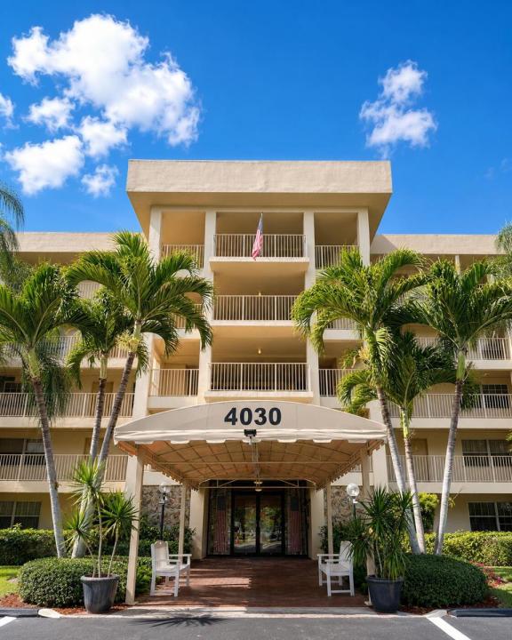 4030 W Palm Aire Drive 206, Pompano Beach, Florida 33069, Stati Uniti