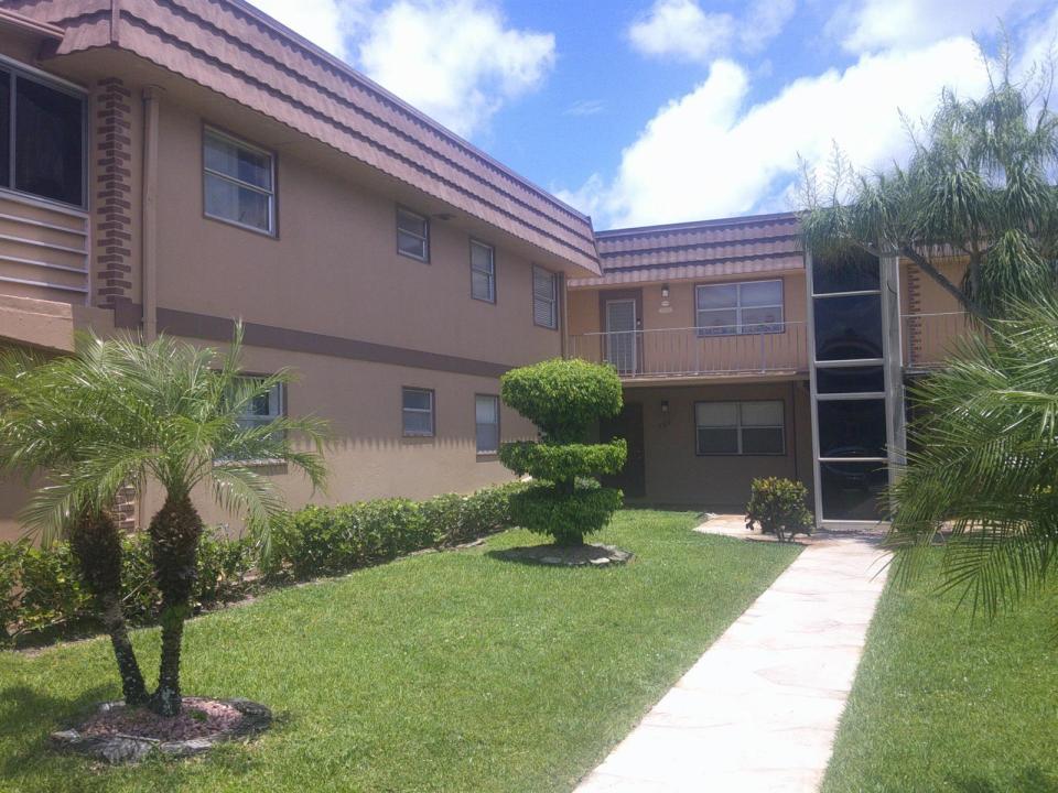588 Brittany M, Delray Beach, Florida 33446, USA