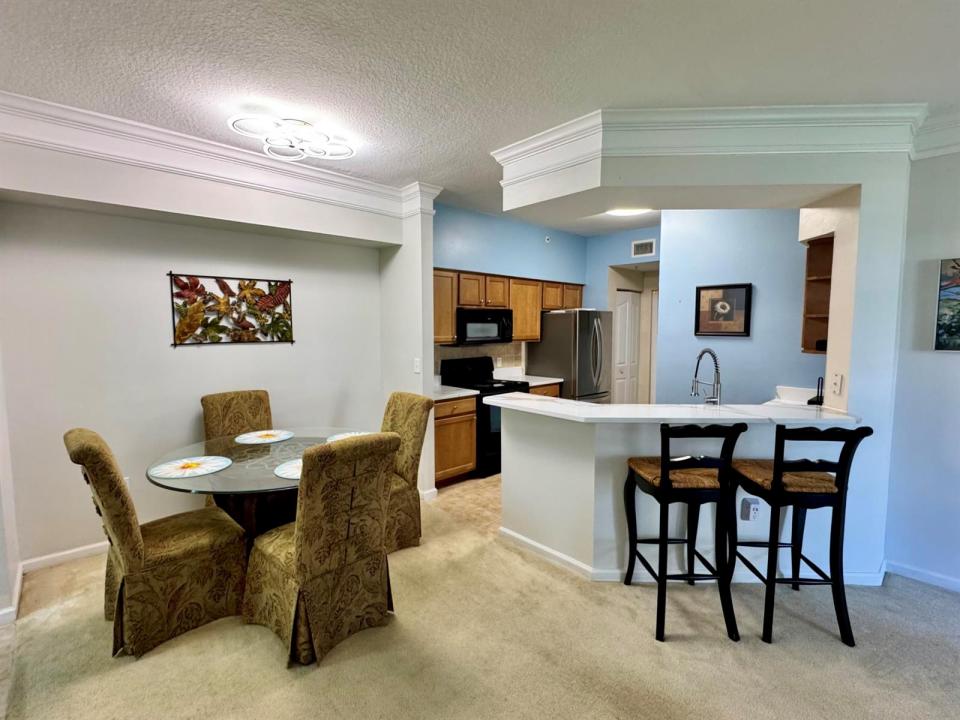 9857 Baywinds 9210, West Palm Beach, Florida 33411, USA