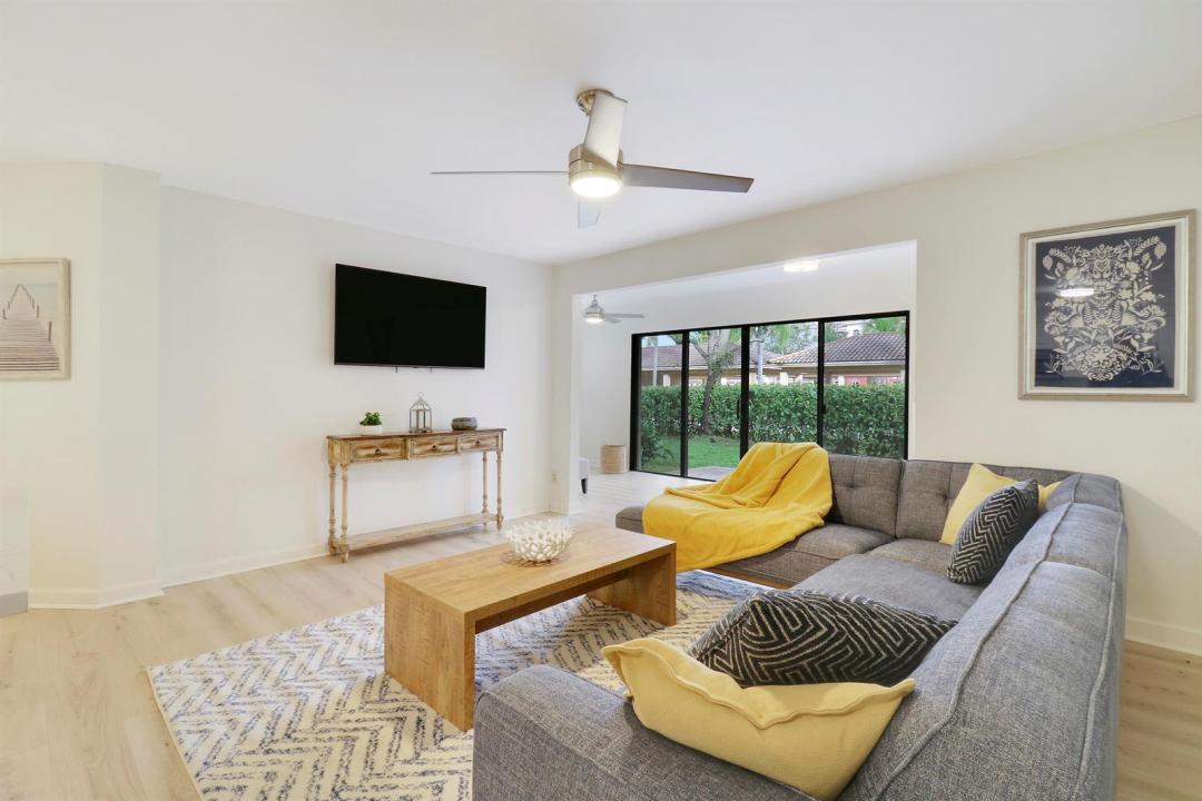 1107 Duncan Circle 102, Palm Beach Gardens, Florida 33418, Stati Uniti