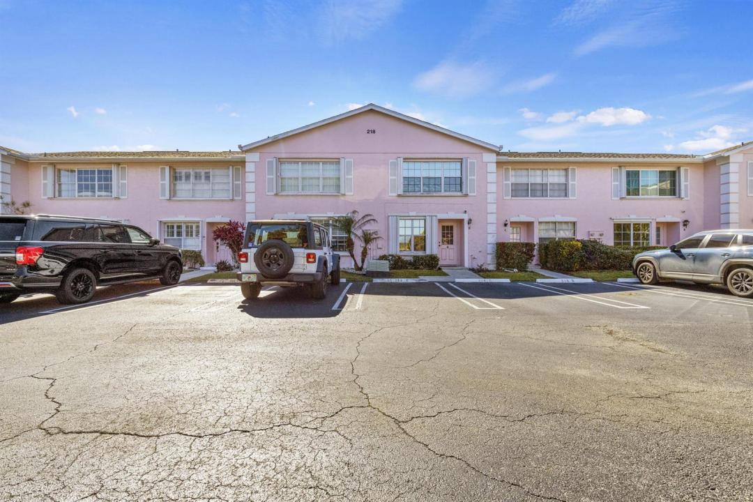 218 Foxtail Drive B, Floride 33415, États-Unis
