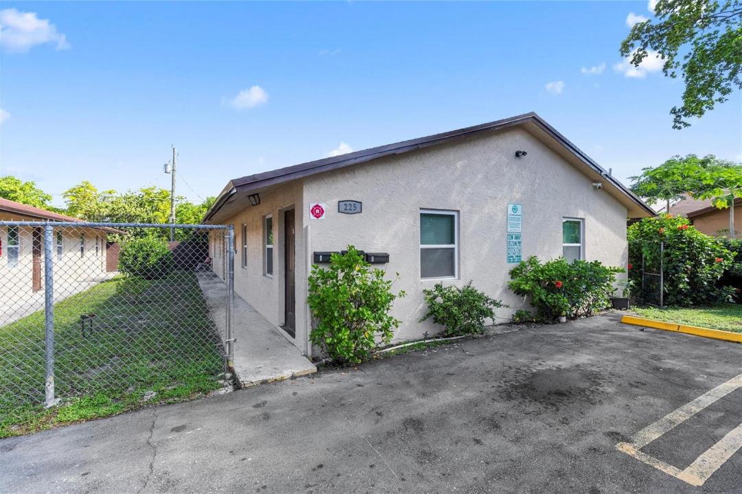 225 NW 12th Court, Pompano Beach, Floride 33060, États-Unis