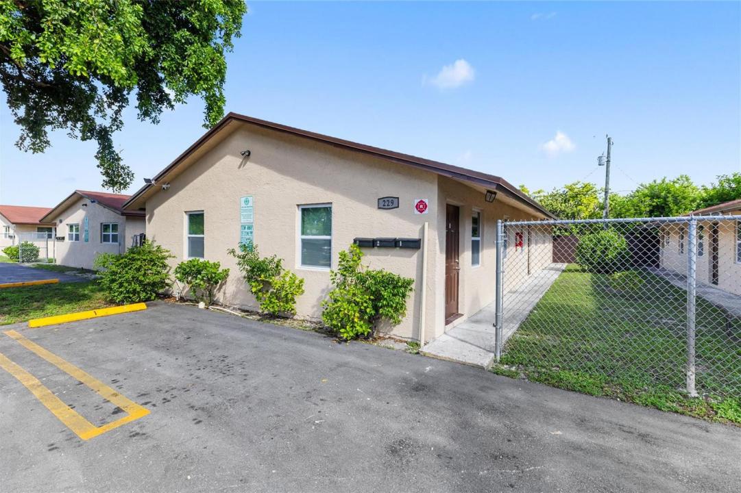229 NW 12th Court, Pompano Beach, Floride 33060, États-Unis