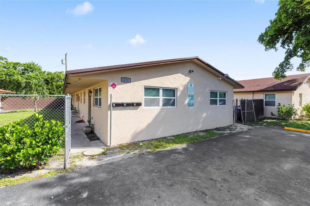 233 NW 12th Court, Pompano Beach, Floride 33060, États-Unis