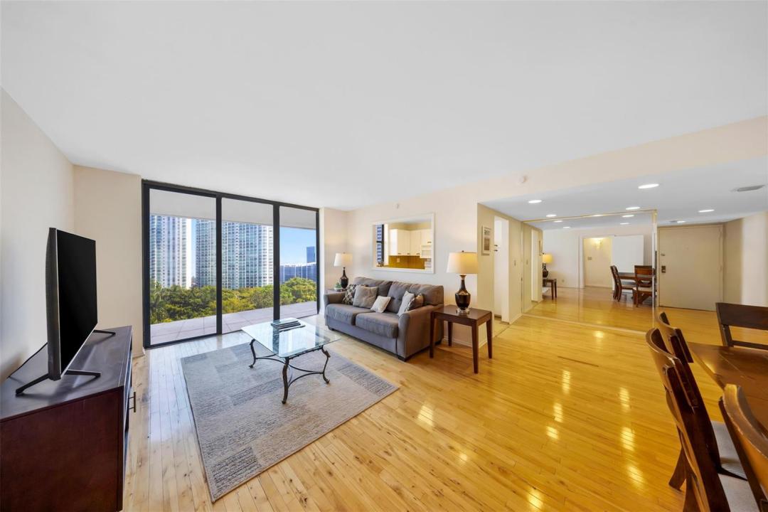 18181 NE 31st Court 804, Aventura, Floride 33160, États-Unis