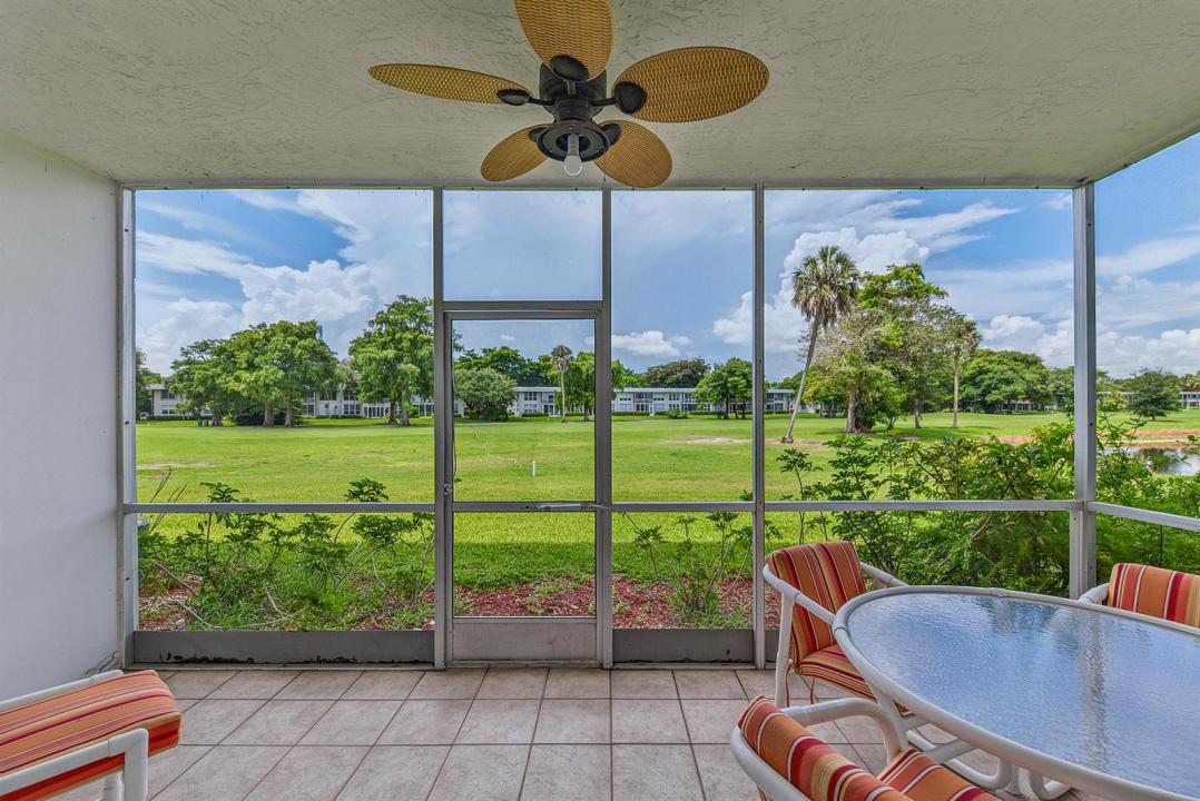 4020 W Palm Aire Drive 106, Pompano Beach, Floride 33069, États-Unis