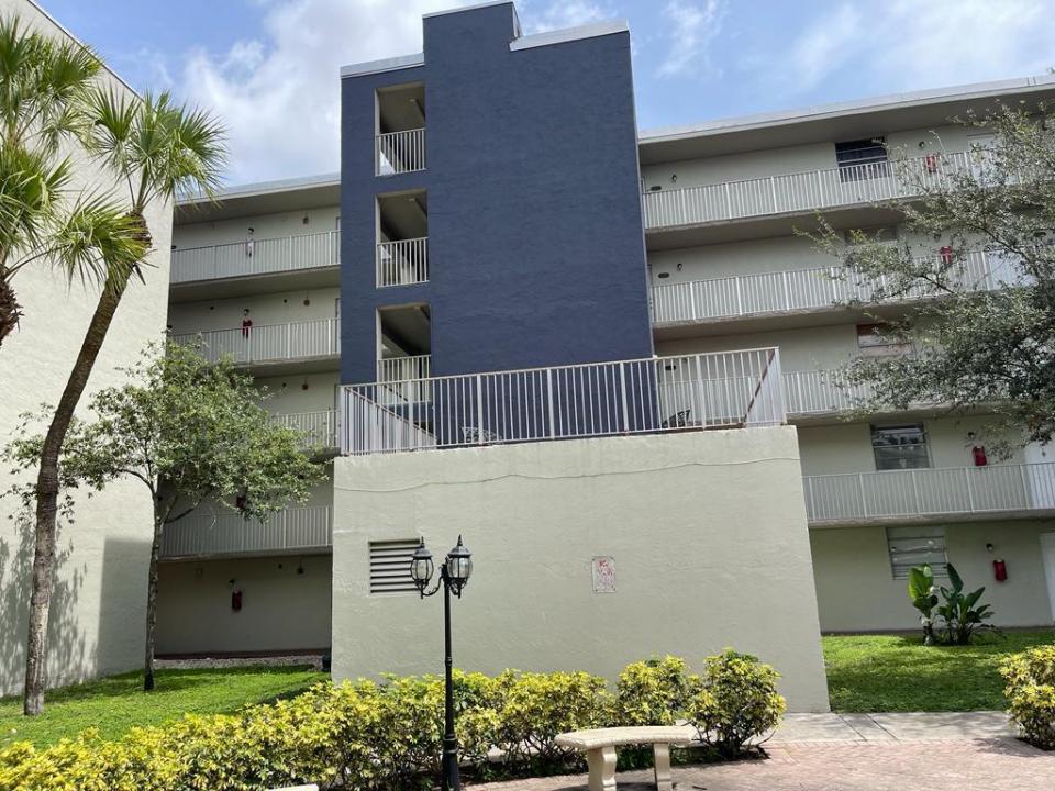 10000 NW 80th Court 2534, Hialeah Gardens, Floride 33016, États-Unis