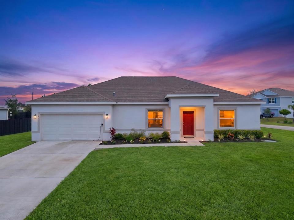 201 SW North Wakefield Circle, Port St. Lucie, Floride 34953, États-Unis