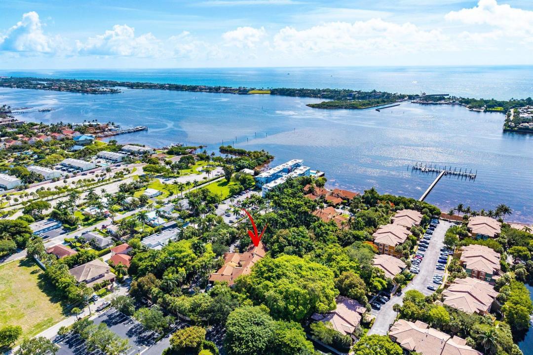 16 Via Lago, Boynton Beach, Floryda 33435, USA