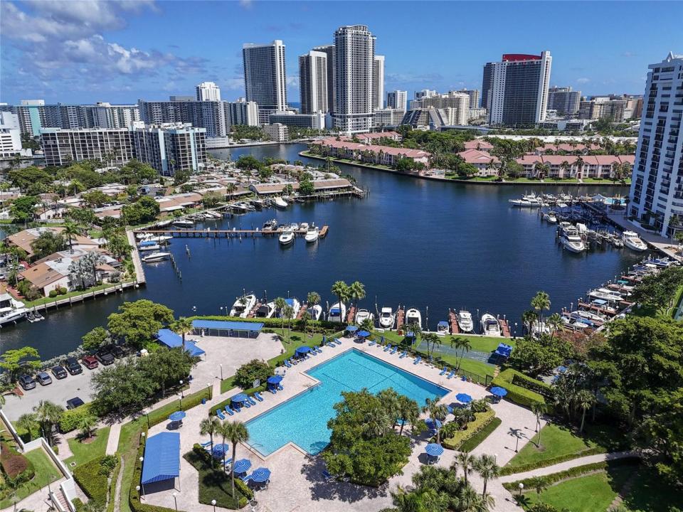 2500 PARKVIEW Drive 1710, Hallandale Beach, Floride 33009, États-Unis