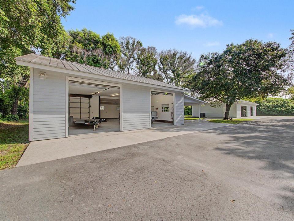 5625 SE Ault Avenue, Stuart, Florida 34997, Amerika Birleşik Devletleri