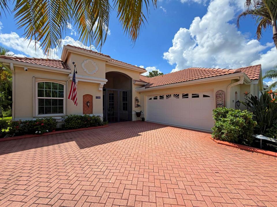 728 SW Lake Charles Circle, Port St. Lucie, Floride 34986, États-Unis