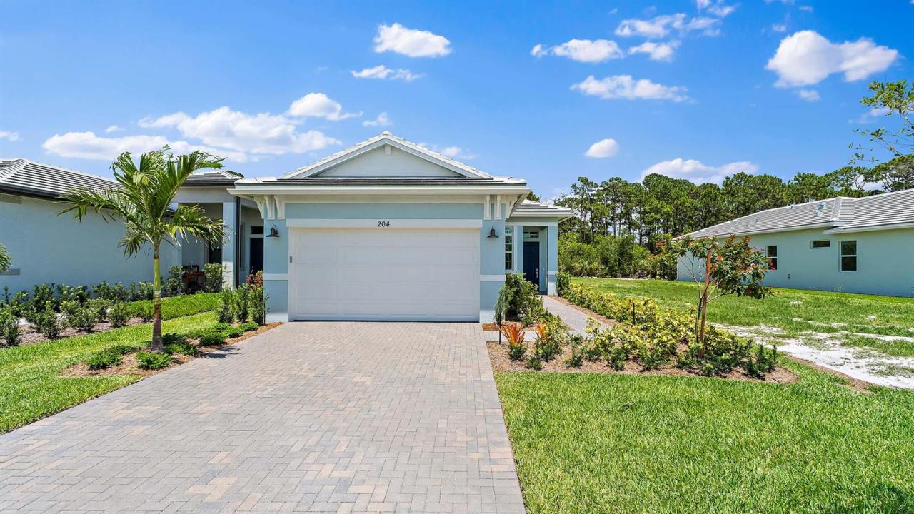 204 SE Via Sangro, Port St. Lucie, Floride 34952, États-Unis
