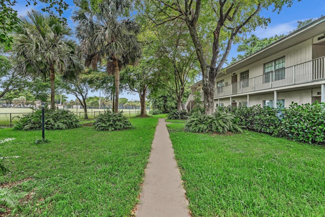2510 Riverside Drive 2510, Coral Springs, Florida 33065, Stati Uniti