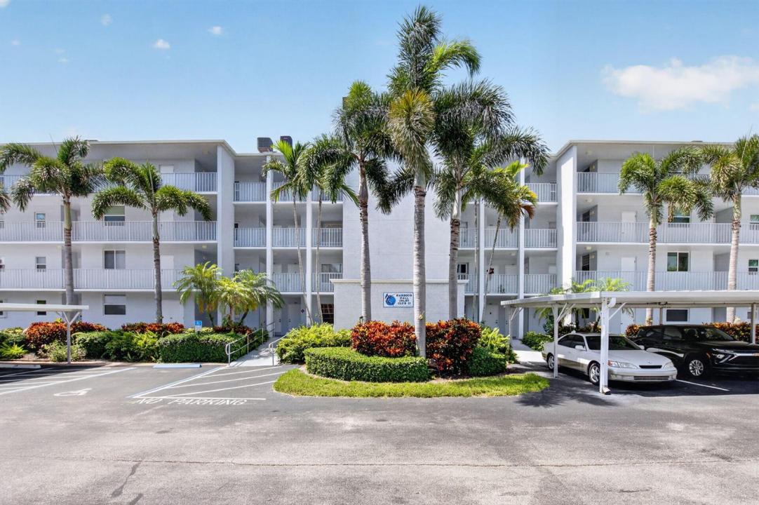 689 NE 6th Court 4030, Boynton Beach, Florida 33435, Stati Uniti