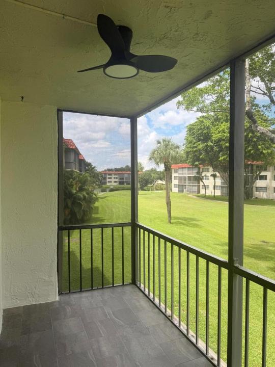830 S Hollybrook Drive 204, Pembroke Pines, Florida 33025, Stati Uniti