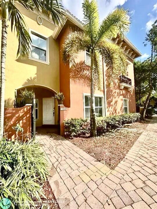 2851 W Prospect Road 1102, Tamarac, Florida 33309, USA