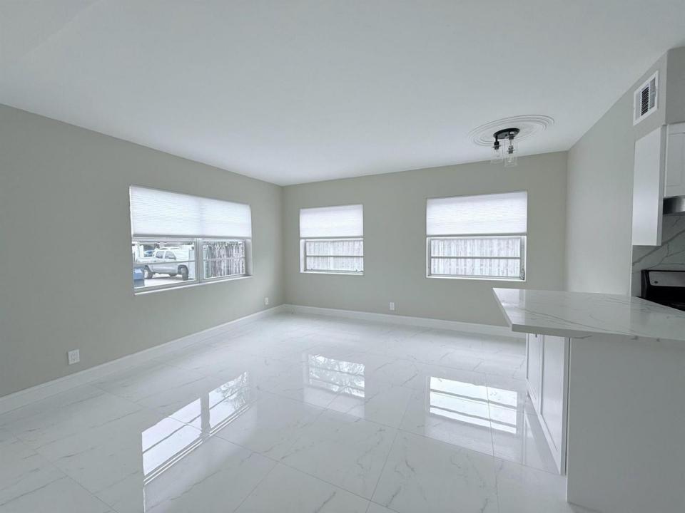 2725 Middle River Drive 7, Fort Lauderdale, Floride 33306, États-Unis