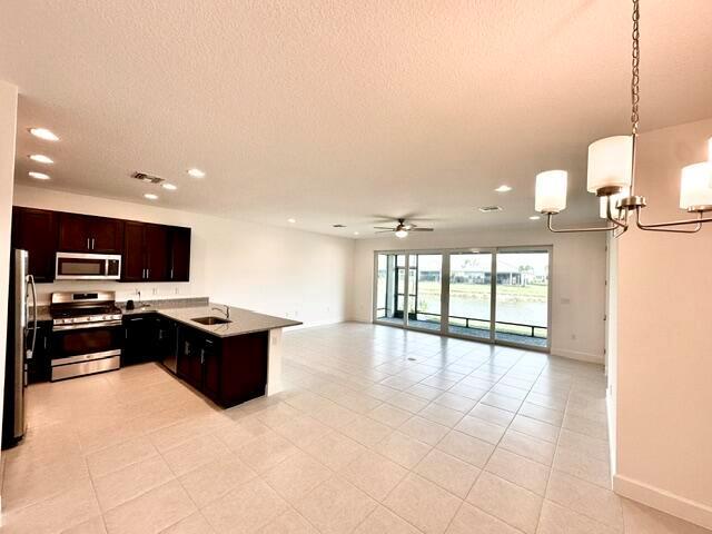 11785 SW Oceanus Boulevard, Port St. Lucie, Floride 34987, États-Unis