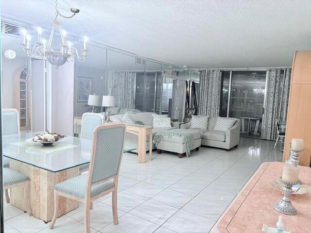 2671 S Course S Drive 108, Pompano Beach, Florida 33069, USA