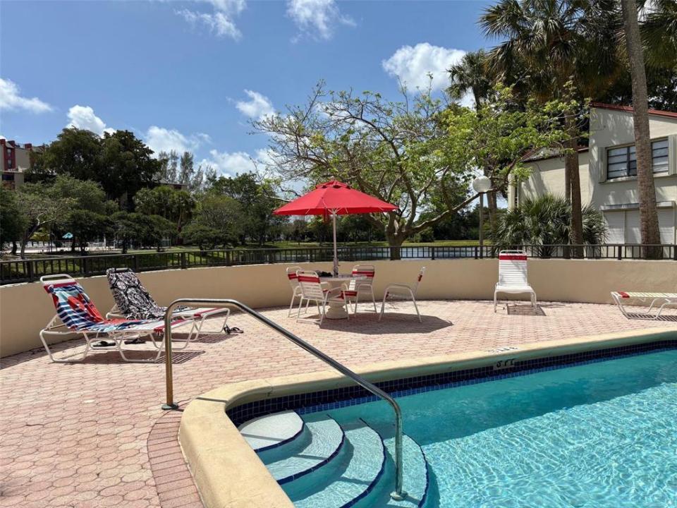 2314 S Cypress Bend Drive Unit 614, Pompano Beach, Floride 33069, États-Unis