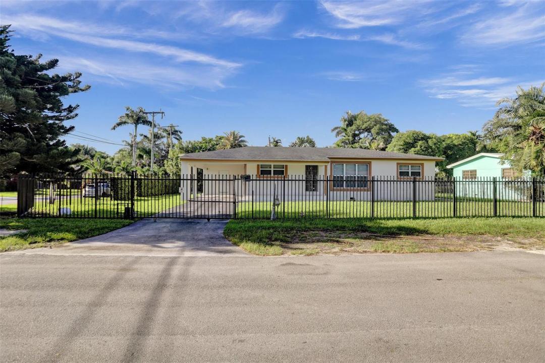 30 NE 139th Street, Miami, Floride 33161, États-Unis