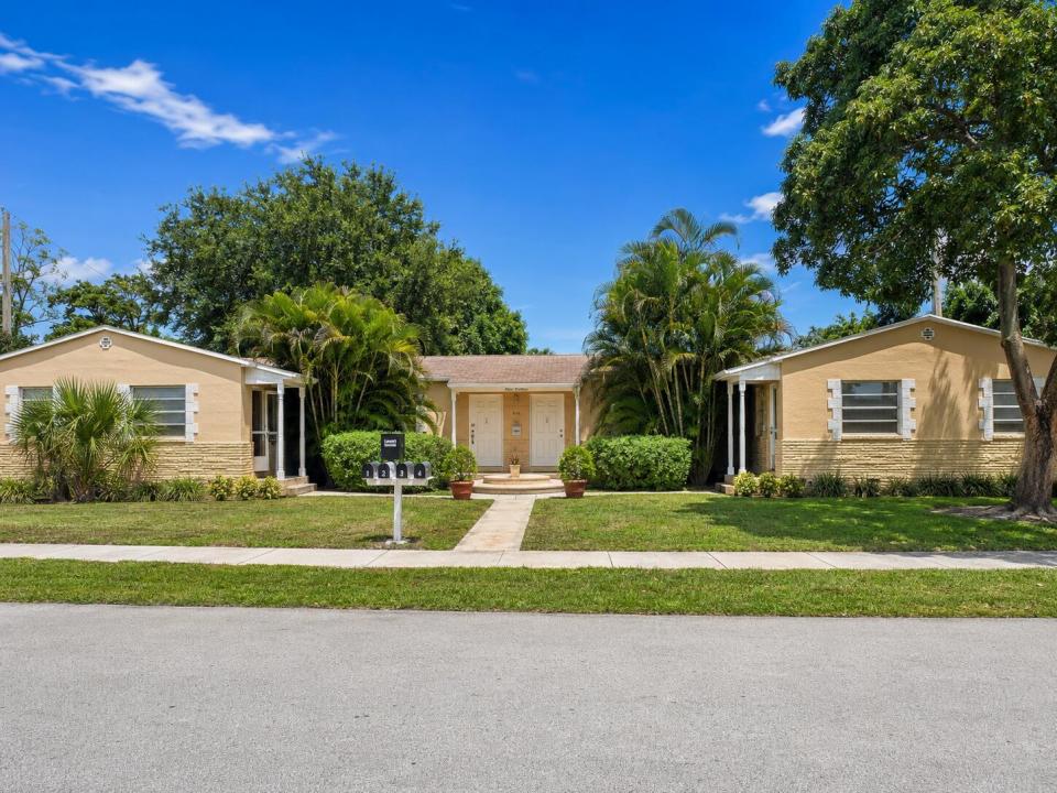 916 SW 8th Avenue 1-4, Fort Lauderdale, Florida 33315, USA