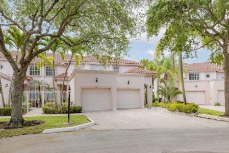 8050 Aberdeen Drive 202, Boynton Beach, Florida 33472