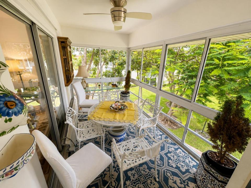 5570 Tamberlane Circle 329, Palm Beach Gardens, Floryda 33418, USA