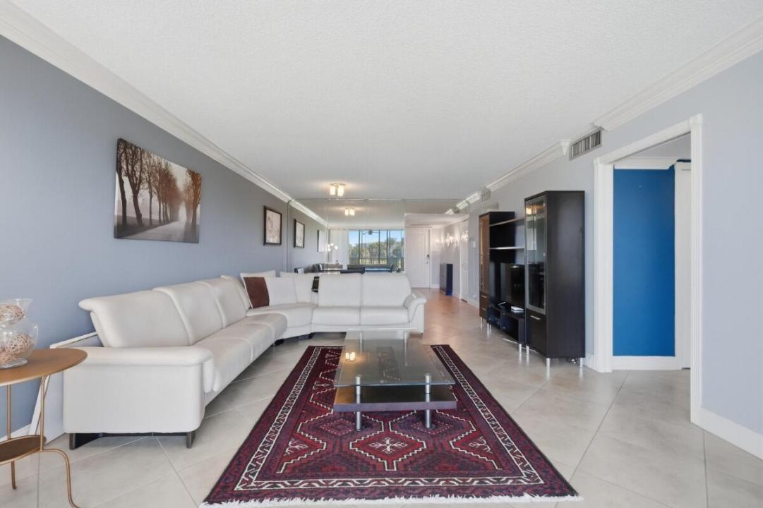 3001 S Palm Aire Drive 206, Pompano Beach, Floride 33069, États-Unis