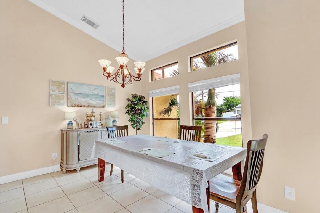 2150 SW Imperial Street, Port St. Lucie, Floride 34987, États-Unis
