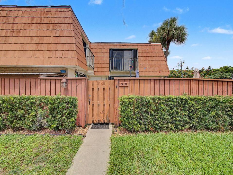 310 Buttonwood Lane B, Boynton Beach, Floryda 33436, USA