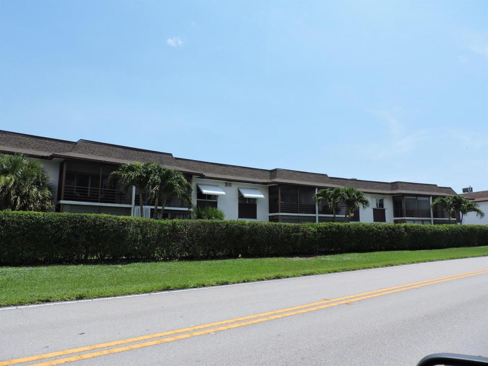 3111 Gardens E Drive 25, Palm Beach Gardens, Floride 33410, États-Unis