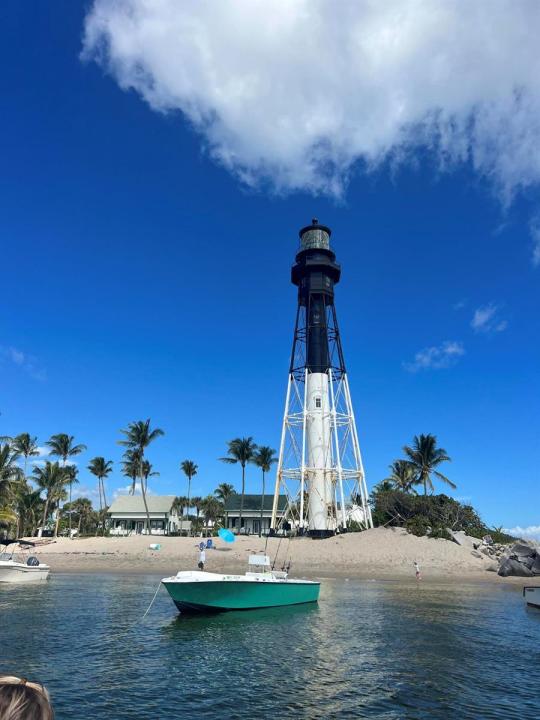 2311 NE 36th Street 2f, Lighthouse Point, Florida 33064, USA