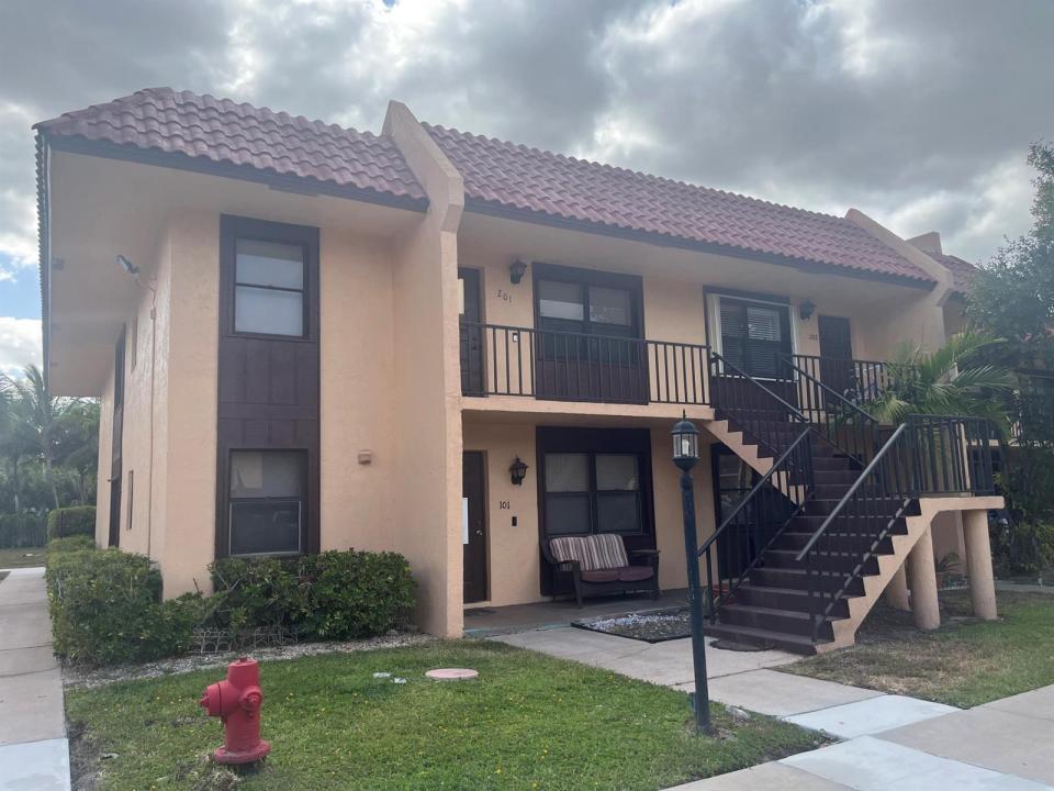 5975 Forest Hill Boulevard 201, West Palm Beach, Florida 33415, Stati Uniti