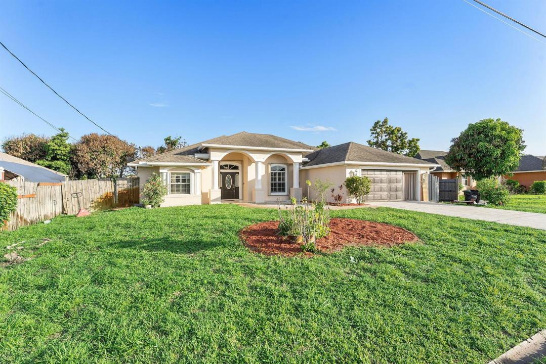 534 SW Halifax Avenue, Port St. Lucie, Floride 34953, États-Unis