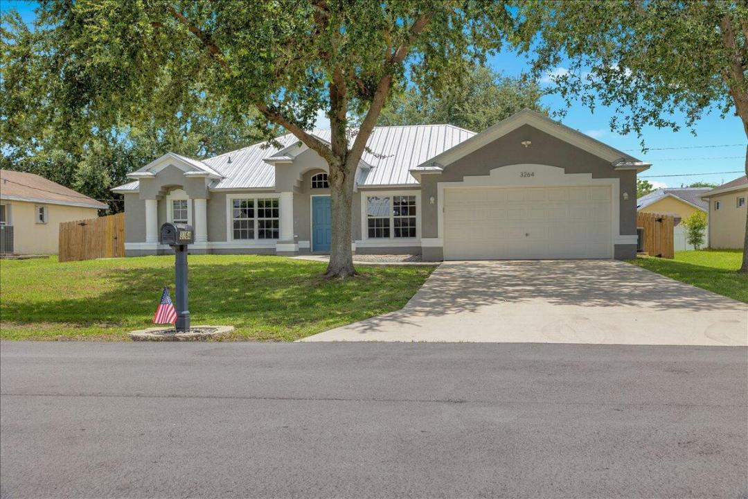 3264 SE Quay Street, Port St. Lucie, Floride 34984, États-Unis