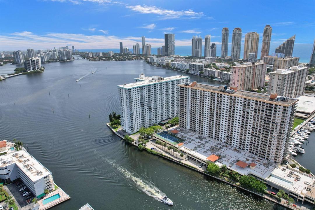 301 174th Street 1401, Sunny Isles Beach, Floride 33160, États-Unis