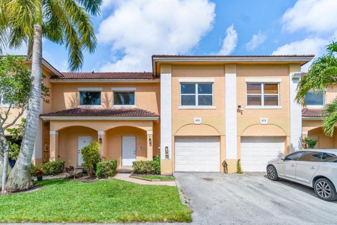 809 TALIA E Circle 809, Florida 33461, USA