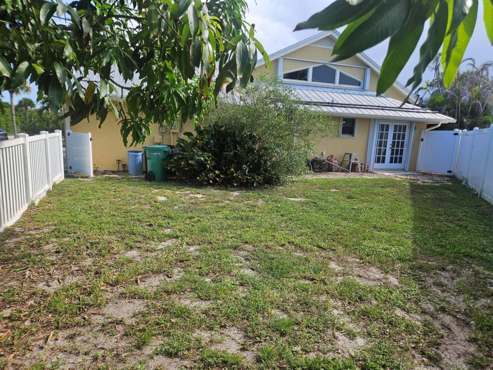 137 Queens Road, Fort Pierce, Florida 34949, USA