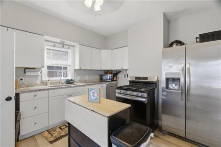 25 Hoppin Avenue, East Providence, Rhode Island 02915, USA