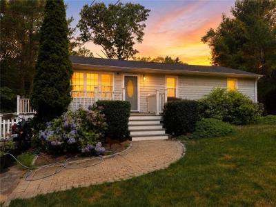 408 Gardiner Road, Richmond, Rhode Island 02892