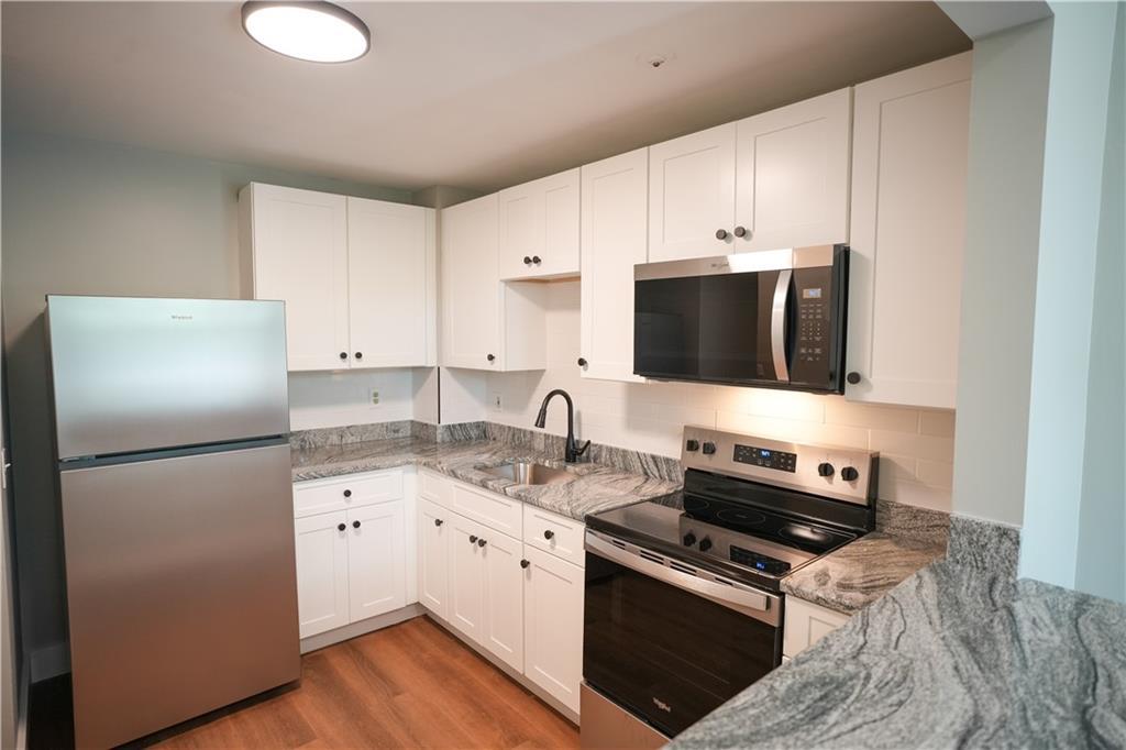 366 main Street 105, Warren, Rhode Island 02885