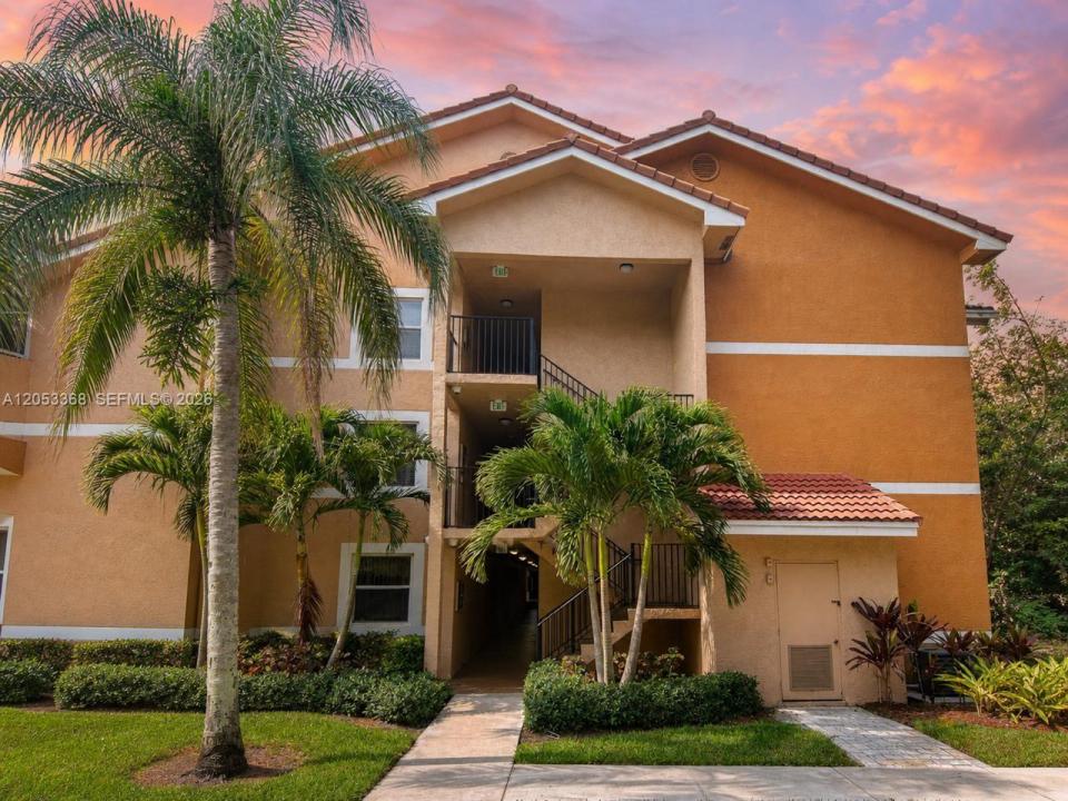 8851 Wiles Rd 208, Coral Springs, Floride 33067, États-Unis
